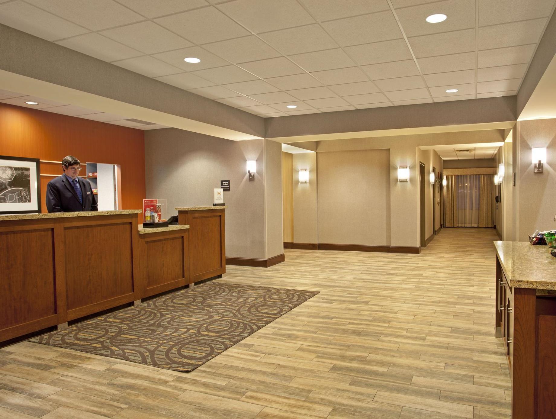 Hampton Inn & Suites Minneapolis St. Paul Airport - Mall Of America Bloomington Exterior foto